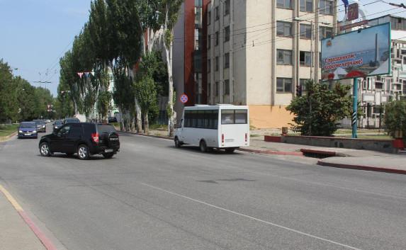 В Керчи из-за «парадной» разметки водители ездят по «встречке»